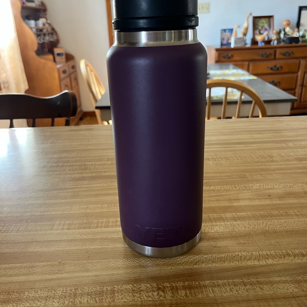 Yeti Deep Purple Insulated Bottle